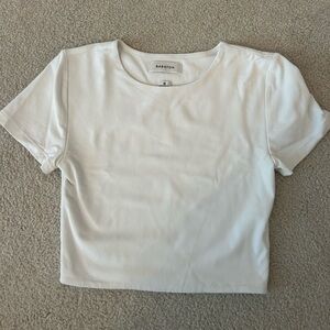 Aritzia cropped short sleeve shirt
